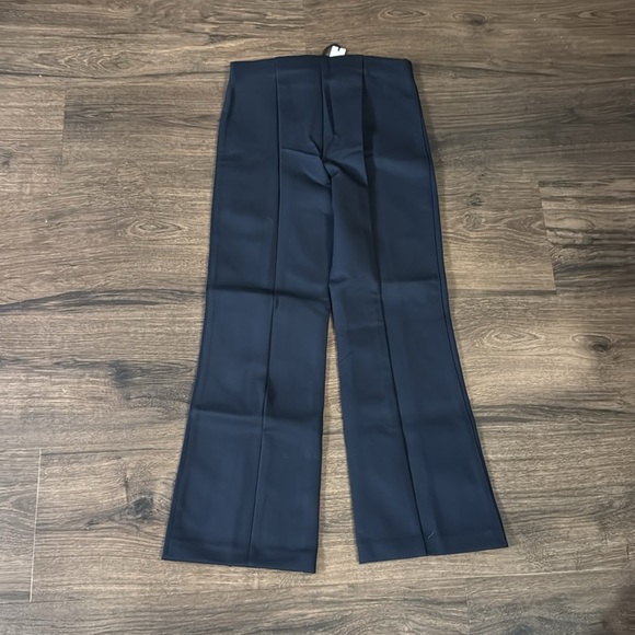 NWT! Banana Republic Navy Blue Cropped Flare Everywhere Ponte Pant - Multiple 🧡 - Picture 11 of 11